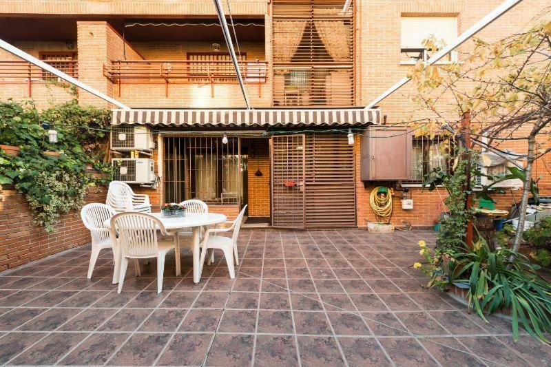 Апартаменты Vivienda Familiar Con Jardin Junto A Ifema Мадрид Экстерьер фото