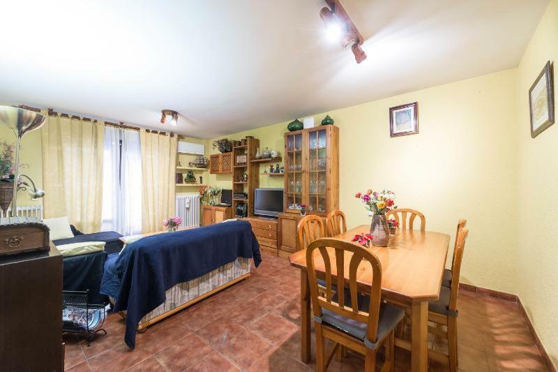 Апартаменты Vivienda Familiar Con Jardin Junto A Ifema Мадрид Экстерьер фото