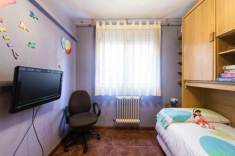 Апартаменты Vivienda Familiar Con Jardin Junto A Ifema Мадрид Экстерьер фото