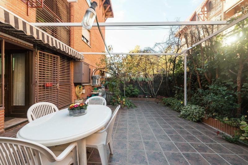 Апартаменты Vivienda Familiar Con Jardin Junto A Ifema Мадрид Экстерьер фото