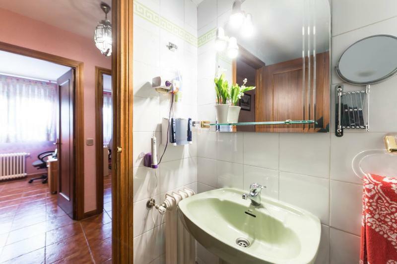 Апартаменты Vivienda Familiar Con Jardin Junto A Ifema Мадрид Экстерьер фото