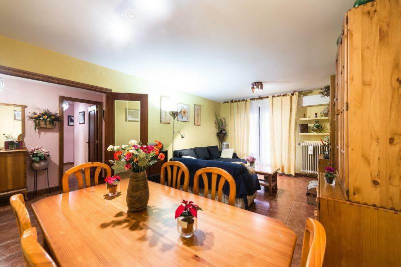 Апартаменты Vivienda Familiar Con Jardin Junto A Ifema Мадрид Экстерьер фото